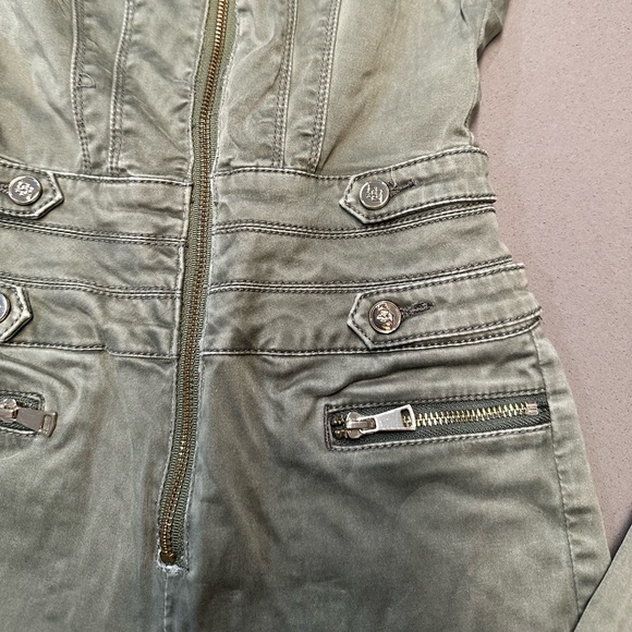 bebe olive green denim jumpsuit sleveless front zipper - Picture 10 of 17